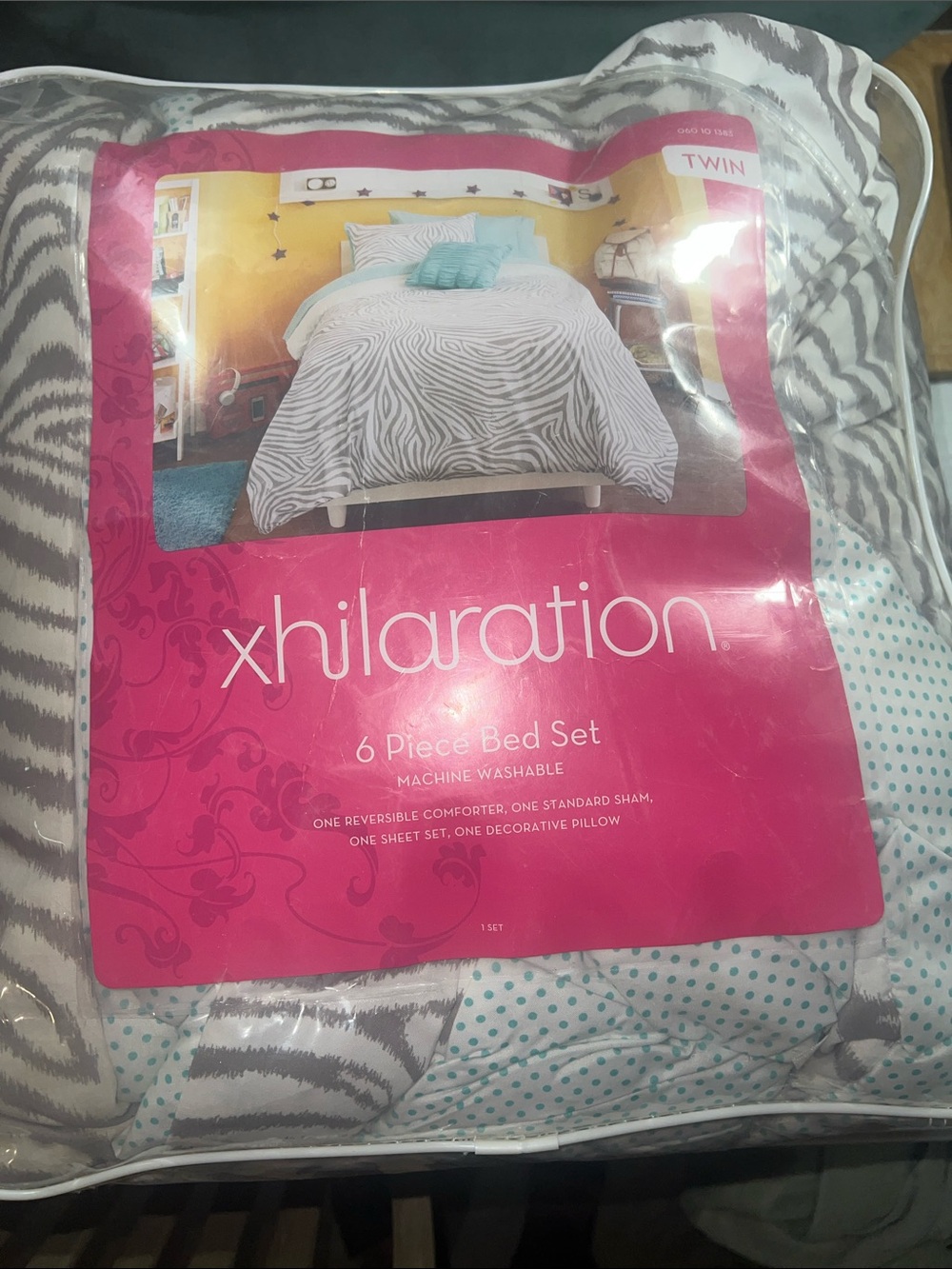 Xhilaration Zebra Print 7 piece Twin Comforter Set in Gray and White
